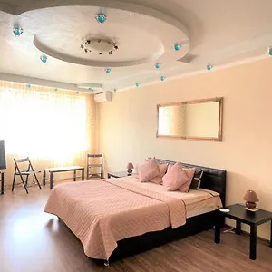  Апартаменты Luxcityapart On Olievskaya Украина